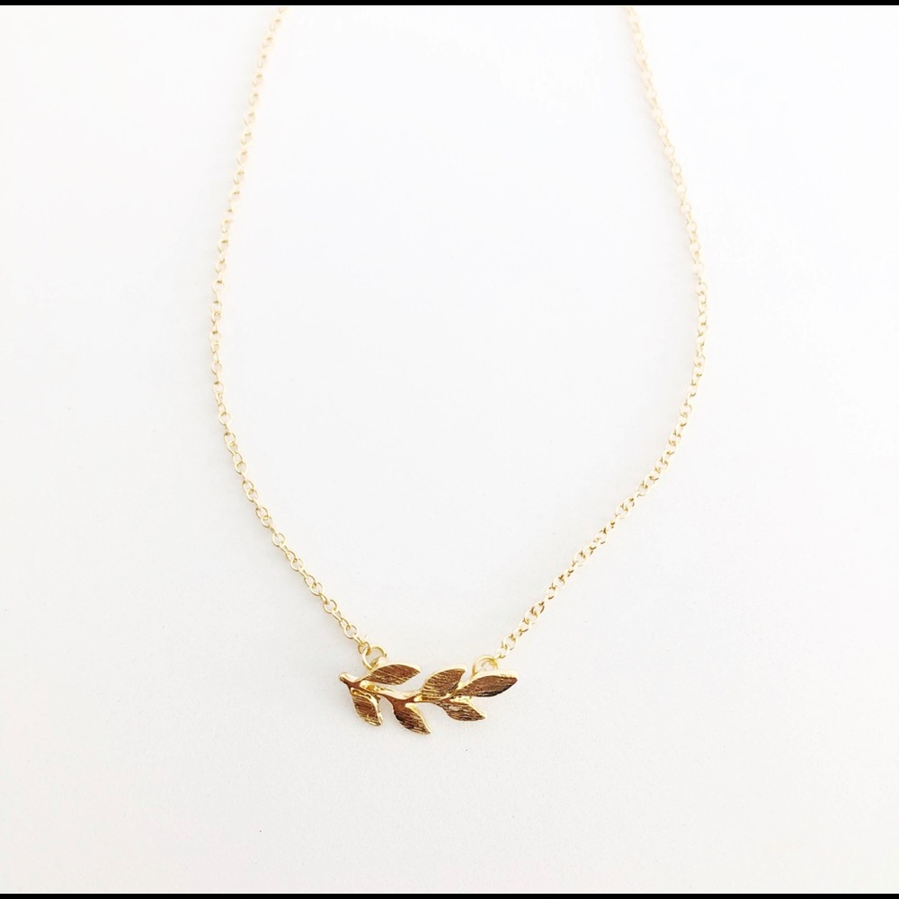 🍃 Sanctuary Project Leaf Necklace 🍃